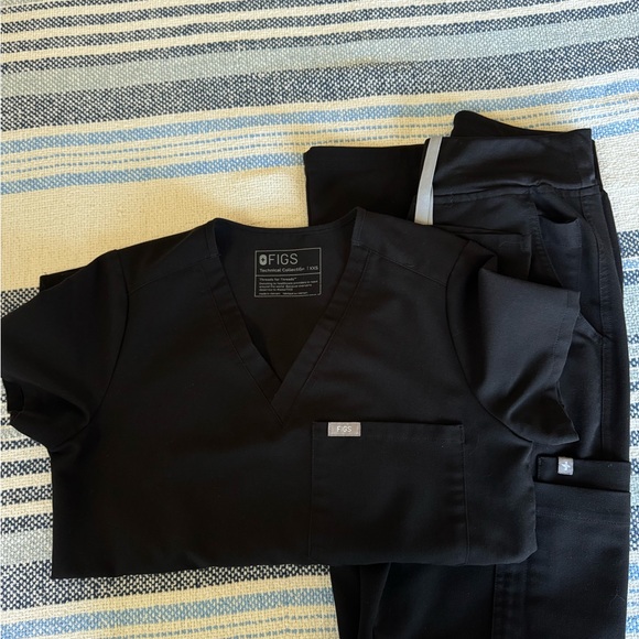 Figs Tops - Figs Black Medical Scrub